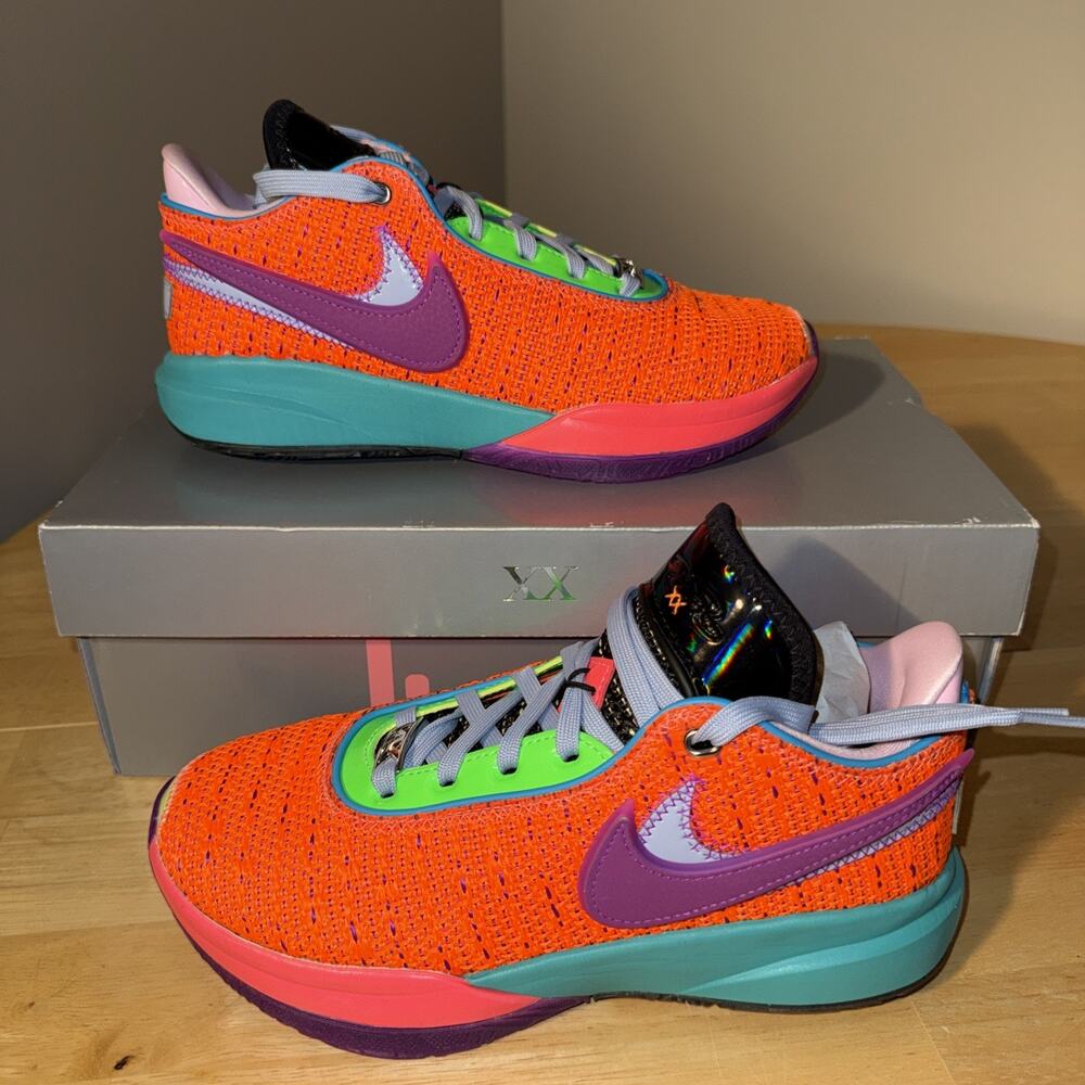 Nike LeBron 20 Total Orange 5Y 6.5 women